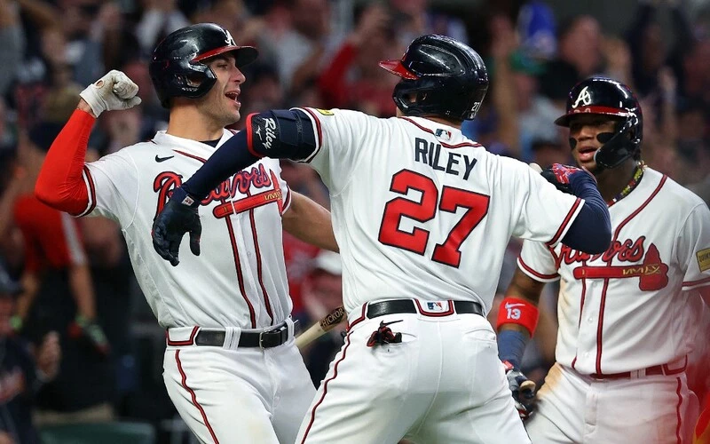 braves-vs-phillies-game-3-3
