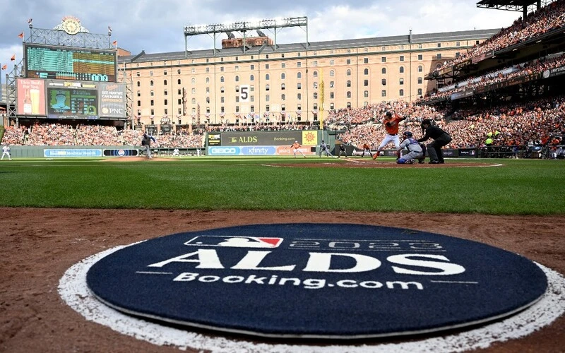 rangers-vs-orioles-game-3-3